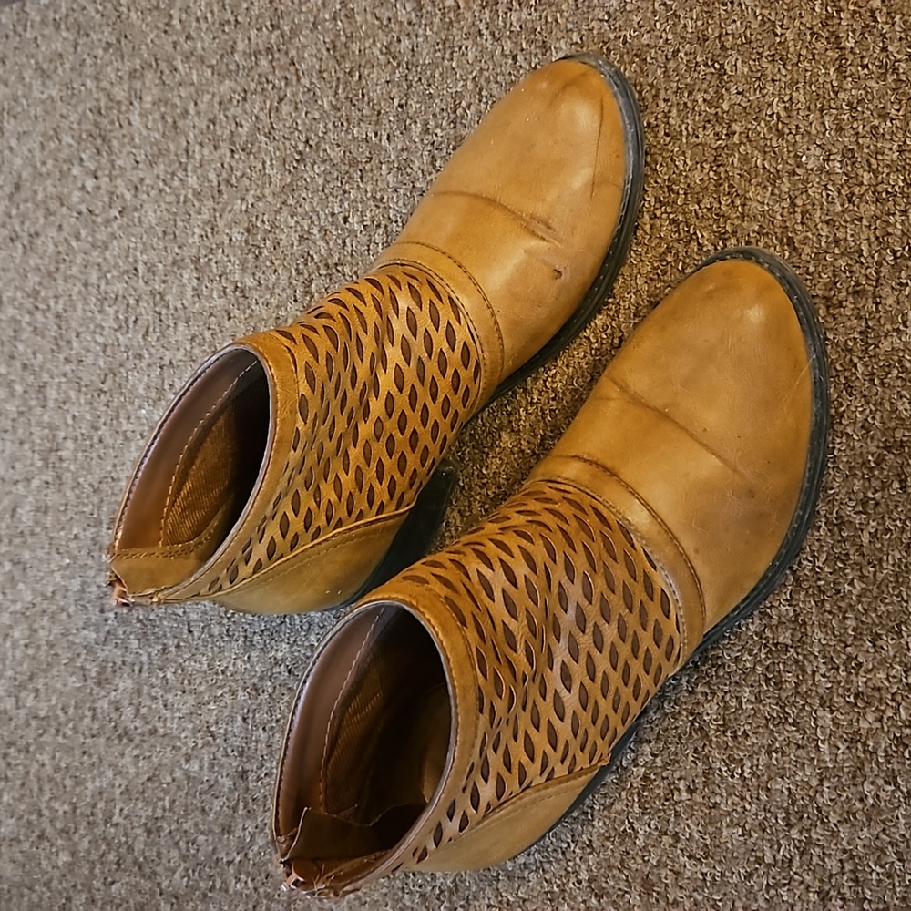 Womens ankle boots